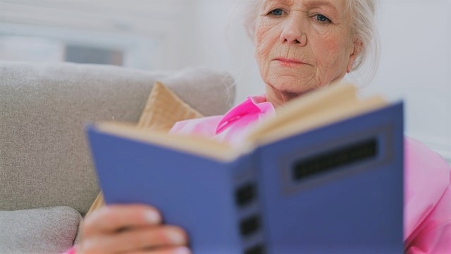 Benefits of Reading for Elderly People